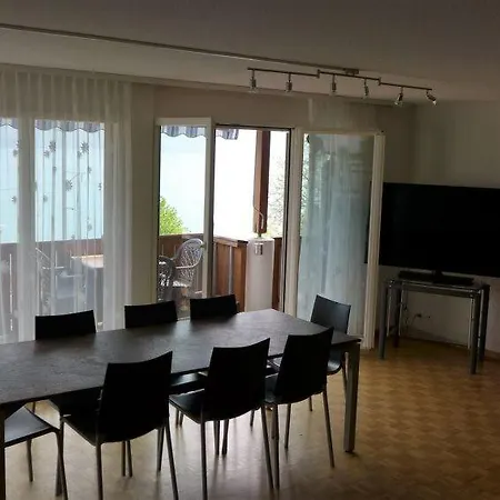 Niederried Sleeps 6 Air Con Wifi Apartment